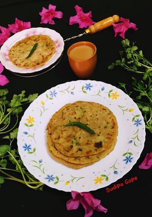 A picture of Aloo Paratha.
