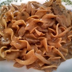 A picture of Beef stroganoff.