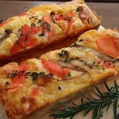 A picture of Smoked Salmon & Mushroom Cake Salé.