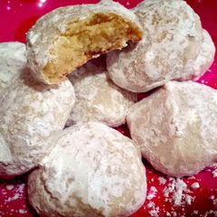 A picture of Lemon Snowball Cookies.