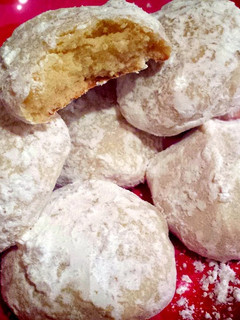 A picture of Lemon Snowball Cookies.