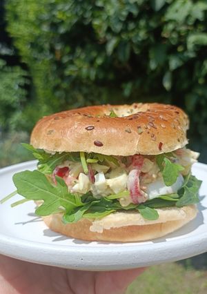 Une photo de 🥯 Bagel veggie sauce tartare allégée