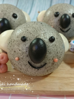 造型饅頭~無尾熊 的食譜成品照片