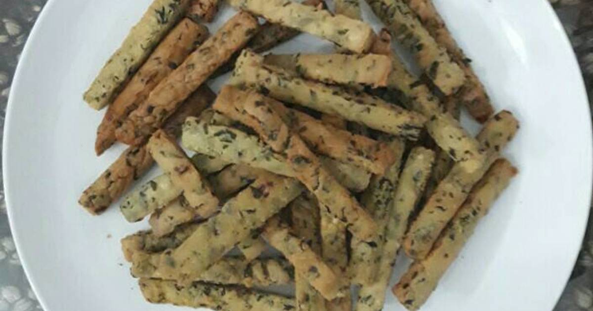  Resep  Kue  Bawang  Seledri oleh atriamaratu Cookpad 