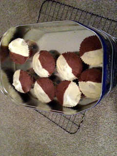 A picture of vanilla and chocolate marble cupcakes.