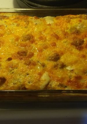 A picture of Cheesy Tater Tot breakfast casserole.