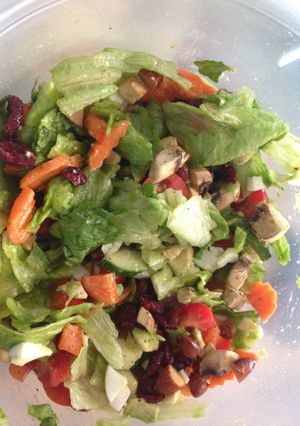 A picture of The Big Salad.
