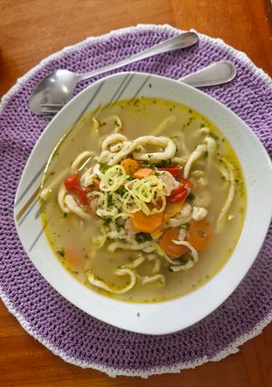 Una foto de Sopa de camarón con fideos caseros