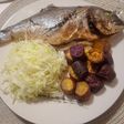 Дорадо запечена з розмарином та бататом