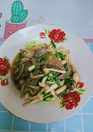 รูปของ ราดหน้าตับหมี่หยก