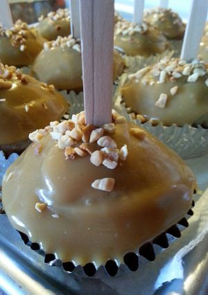 A picture of " CARMEL APPLE CUPCAKES ".