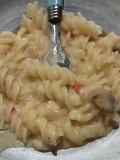 व्हाइट सॉस पास्ता (white sauce pasta recipe in Hindi) रेसिपी मुख्य फोटो