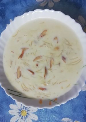 দুধ দিয়ে সেমাই (dudh diye semai recipe in bengali) রেসিপির প্রধান ছবি