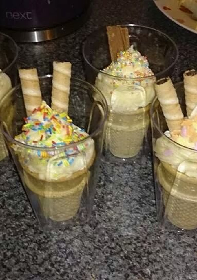 A picture of Ice cream cakes.