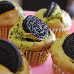 A picture of Matcha Oreo Muffins.