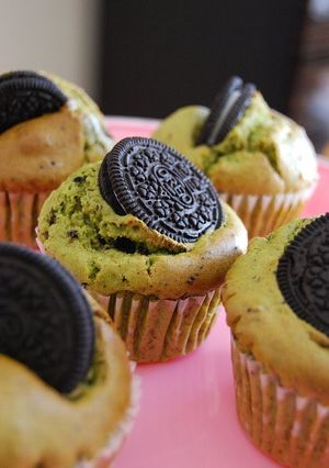A picture of Matcha Oreo Muffins.