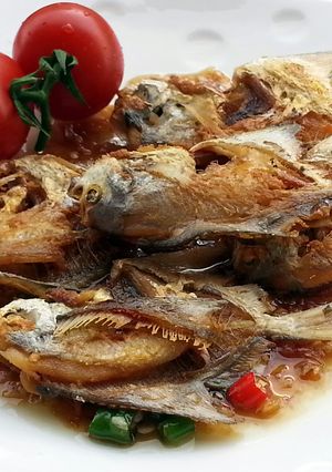 A picture of Fried Fish With Spicy Garlic Plum Sauce.