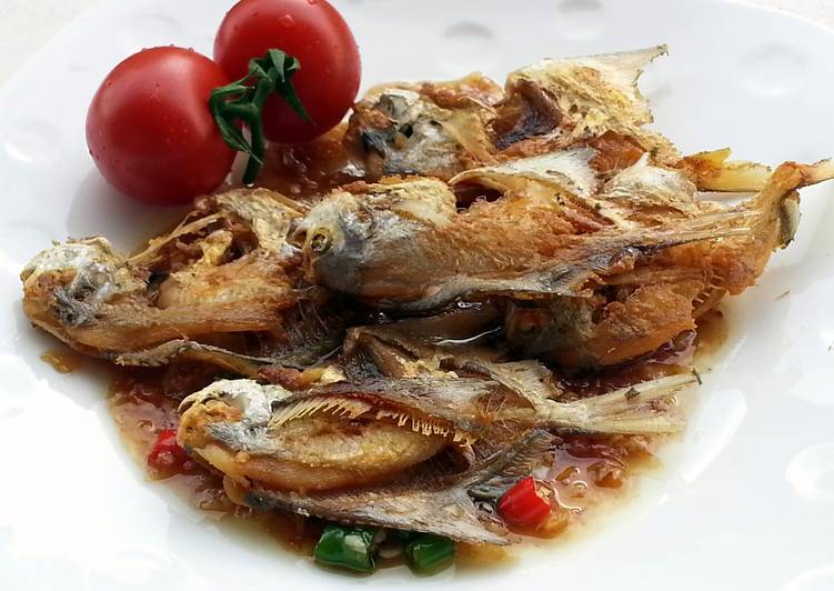 Fried Fish With Spicy Garlic Plum Sauce