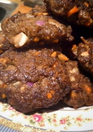 A picture of So Easy Garlic Beef Burger Patties.