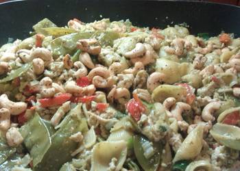 How To Prepare Recipe Chickenpestopastawith cashews and parmesan Very Delicious How To Prepare Recipe Chickenpestopastawith cashews and parmesan Very Delicious