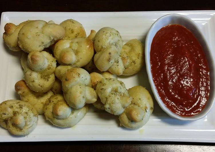 Easiest Way to Prepare Perfect Garlic Knots