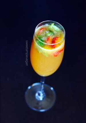 A picture of Raw Vegan Strawberry Orange & Basil Mimosas.