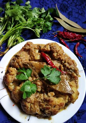 ফুলকপির রেজালা(Foolkopir Rezala Recepi In Bengali) রেসিপির প্রধান ছবি