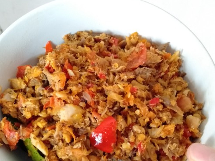 Langkah Mudah untuk Menyiapkan Tongkol suwir pedas asam, Enak