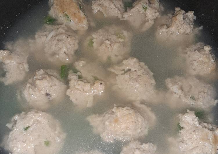 Cara Gampang Menyiapkan Bakso Ayam dengan OAT (tanpa tepung) yang Enak Banget
