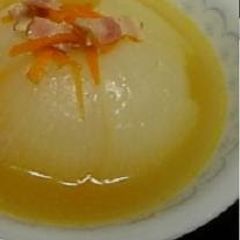A Quick Soup With A Whole Sweet Onion A picture of A Quick Soup With A Whole Sweet Onion.