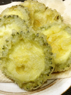 A picture of Plain and Simple! Bitter Melon Tempura.