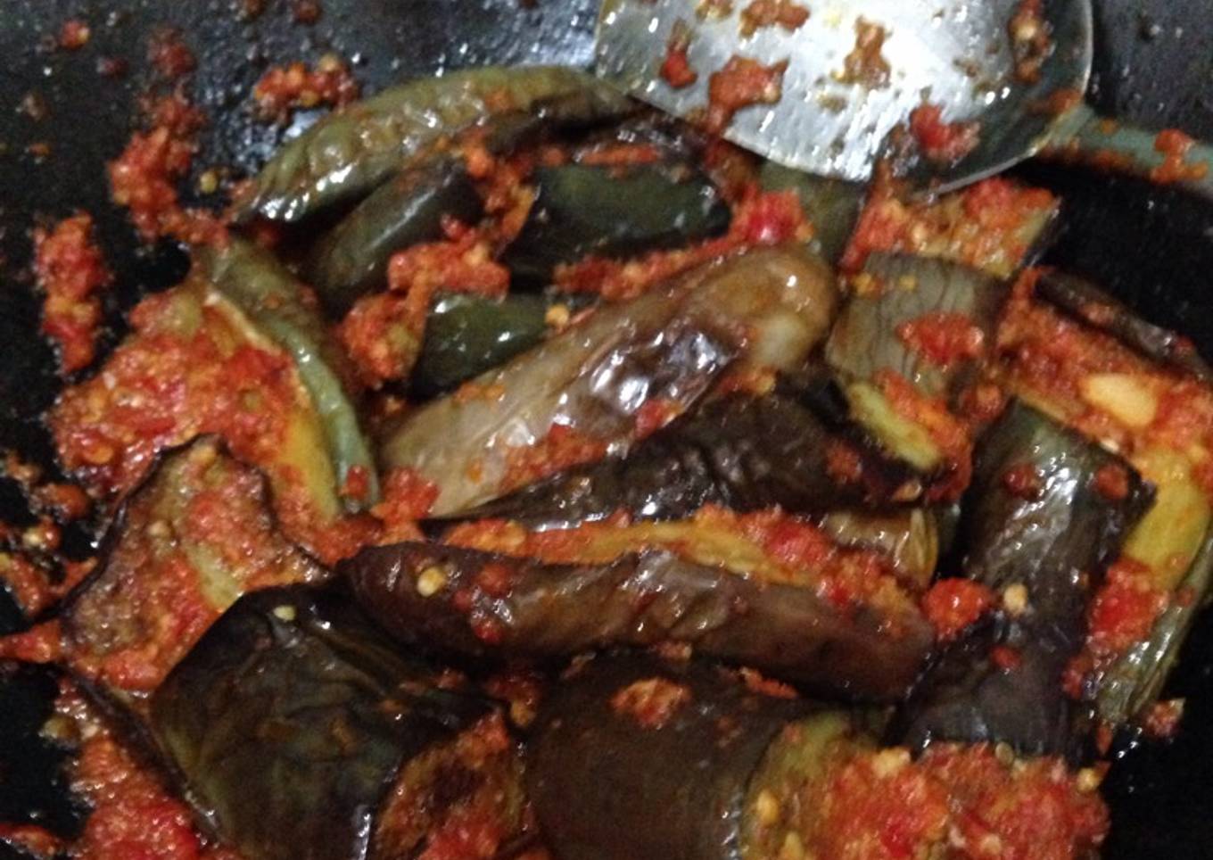 Bagaimana Menyiapkan Terong Balado Anti Gagal