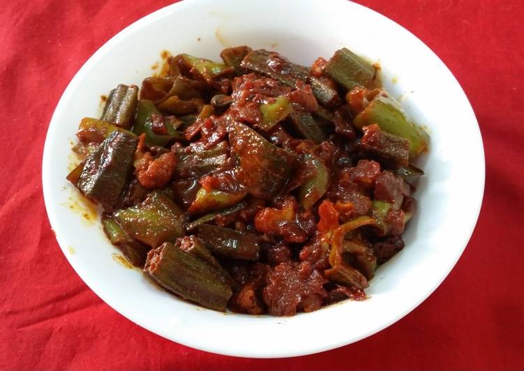 How to Make Ultimate Chilli Bhindi and Gobhi