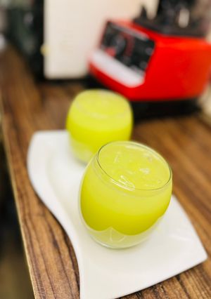 A picture of Ginger juice.