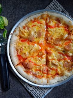 Foto resep Pizza Empuk (pake pinggiran sosis)