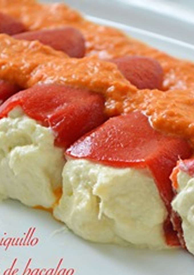 Una foto de Pimientos del piquillo rellenos de brandada de bacalao. (Thermomix)