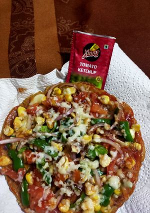 A picture of Homemade no yeast pizza.