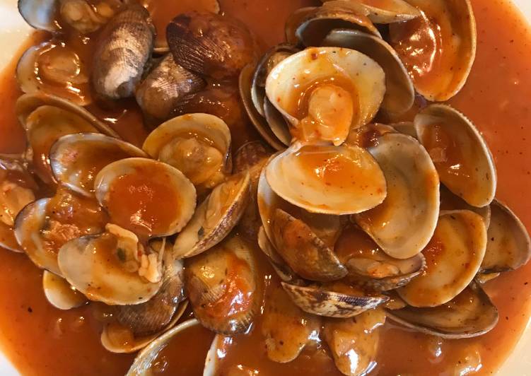 Almejas a la marinera
