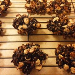 A picture of Blueberry oatmeal cookies.