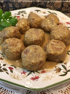 Una foto de Albóndigas en salsa de almendras, sin gluten, sin lactosa