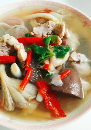 รูปของ ต้มยำน่องไก่หั่นชิ้น