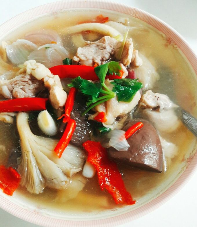 รูปของ ต้มยำน่องไก่หั่นชิ้น