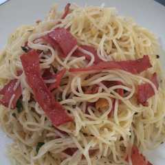 รูปของ Aglio olio sederhana
