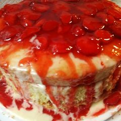A picture of 3- Layer Strawberry Naked Drip Cake from scratch.
