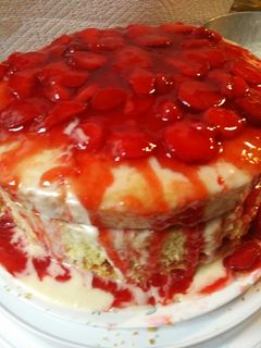 A picture of 3- Layer Strawberry Naked Drip Cake from scratch.