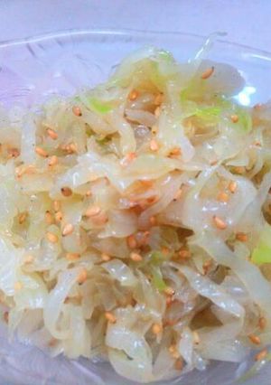 A picture of Cabbage Namul.