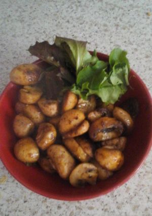 A picture of Garlic Buttered Mushrooms 😙.
