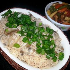 A picture of GINGER MUSHROOM FRIED RICE.