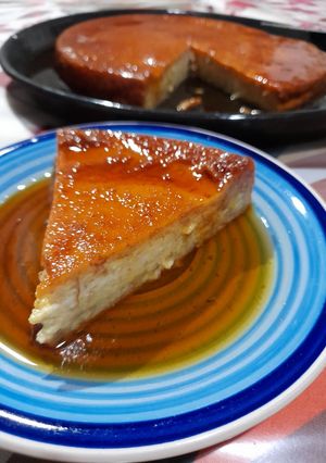 Una foto de Flan🍮🍮🍮 de🍌🍌🍌 bananas casero!
