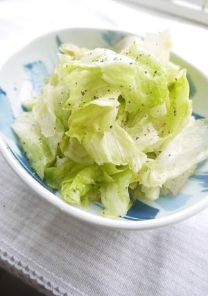A picture of 3 Minute Cooking: Seasoned Blanched Lettuce.